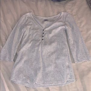 Slim fitted half sleeve v neck with buttons